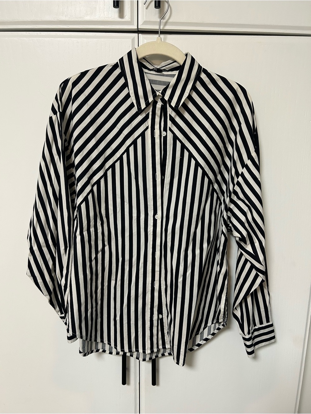 Express Portofino Black and White Striped Women’s Button-Up Shirt